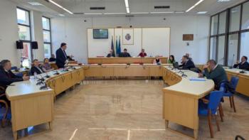 Consiglio-comunale-di-fondi-del-4-aprile-2025.jpeg