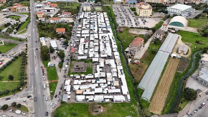 mercato-di-via-mola-di-santa-martia-dallalto.jpeg